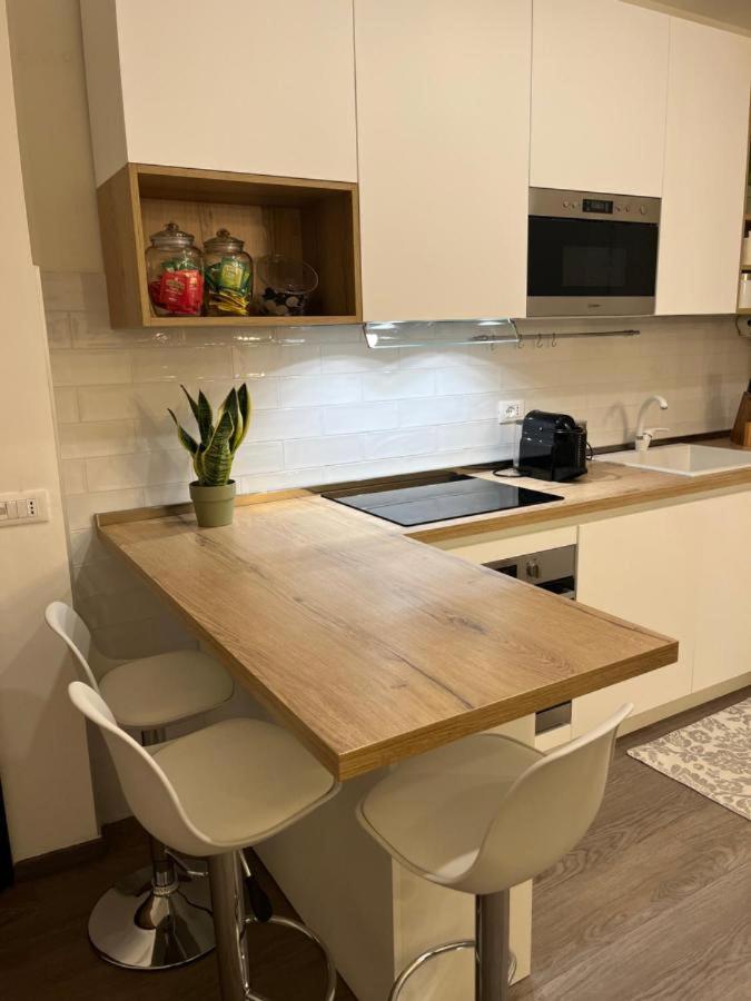Col Di Lana Apartment Milan